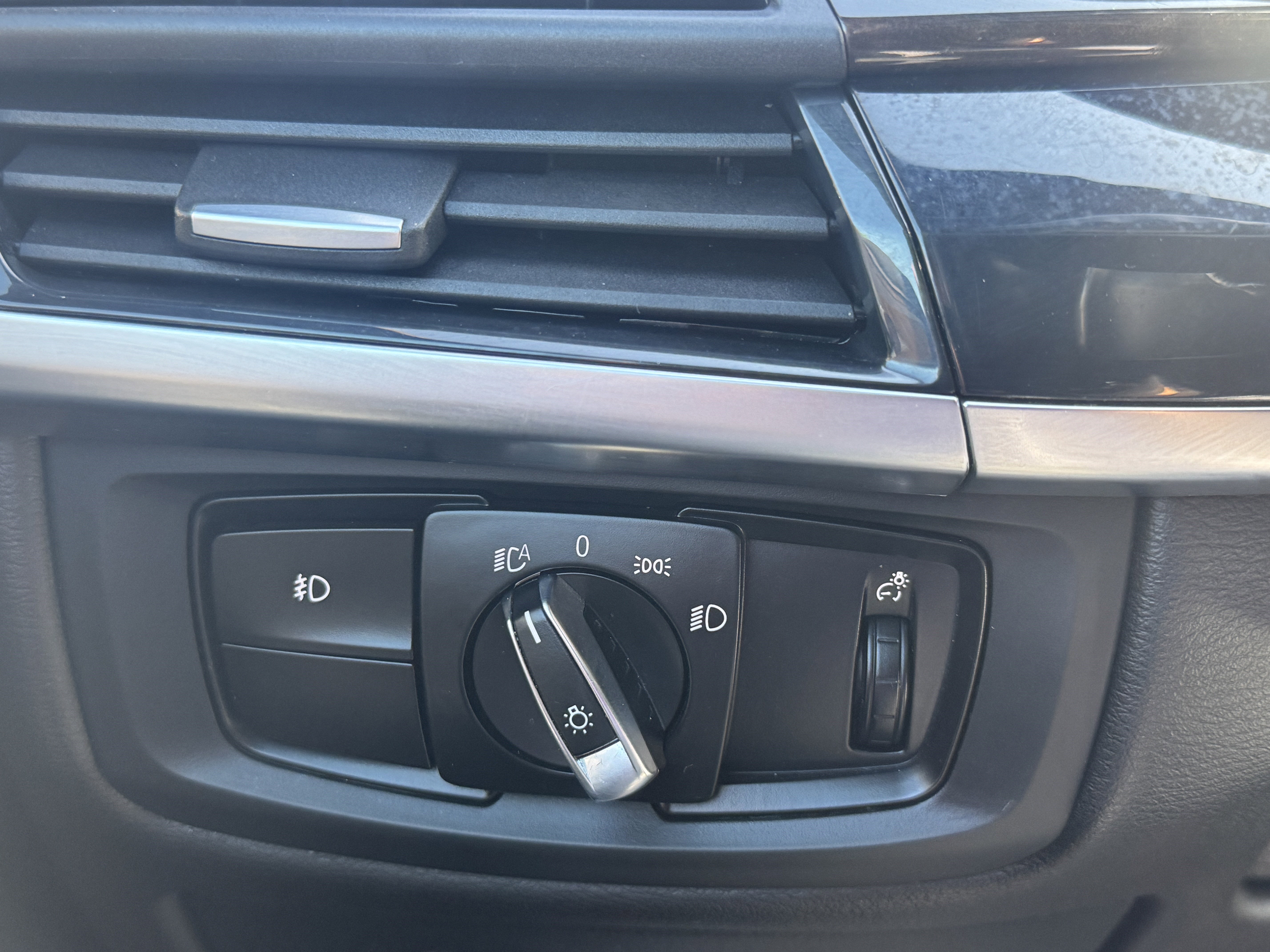 Used 2018 BMW X5 xDrive40e AWD/4WD image 43
