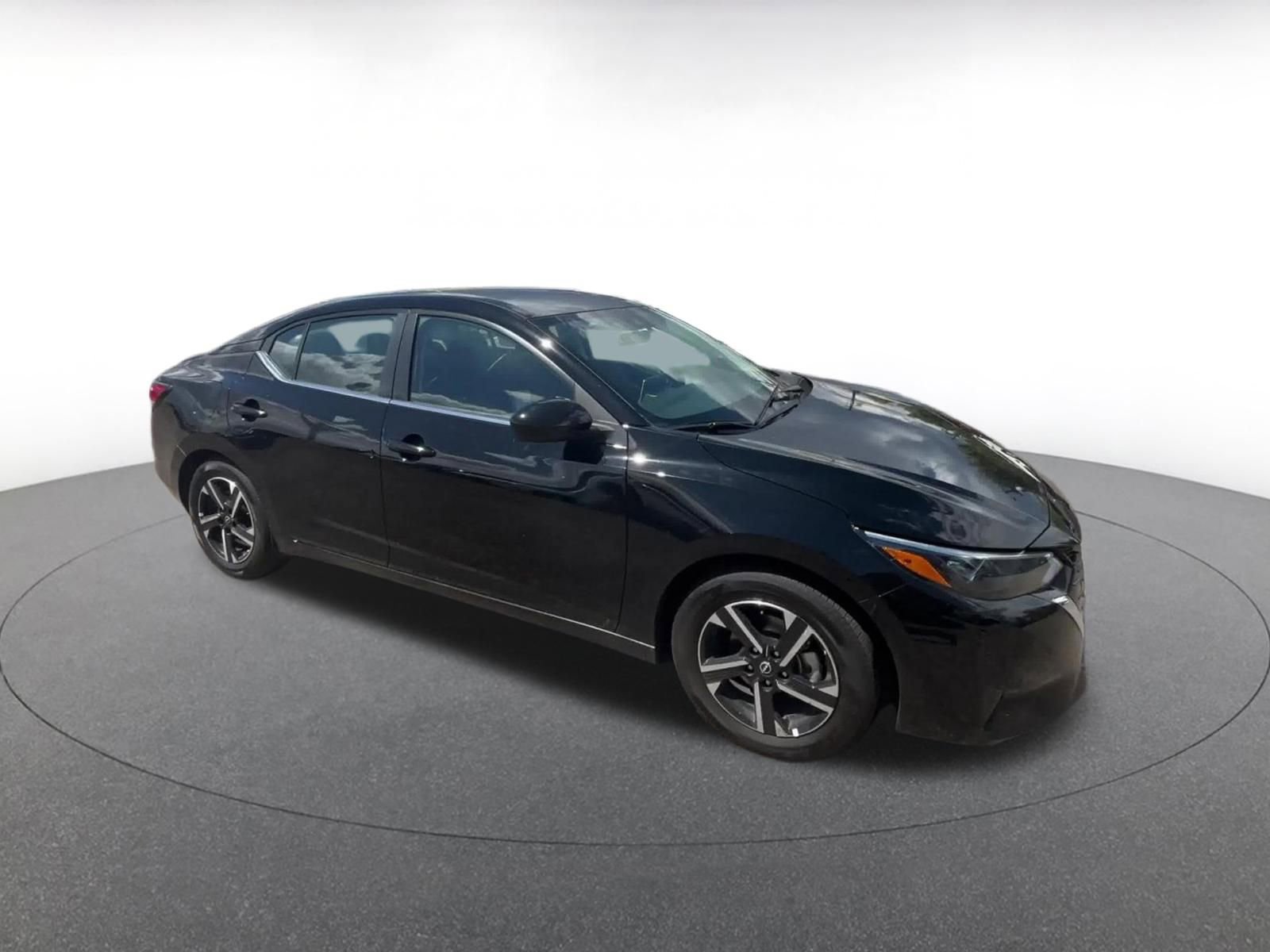 Used 2025 Nissan Sentra SV FWD video 2