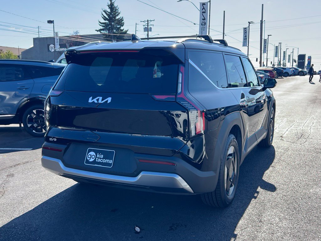 Used 2024 Kia EV9 Wind AWD/4WD image 5