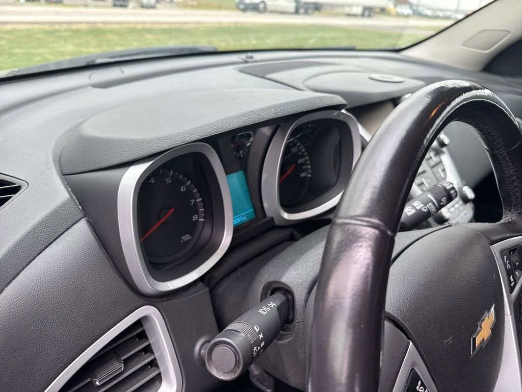 Used 2017 Chevrolet Equinox LT w/ Convenience Package image 42