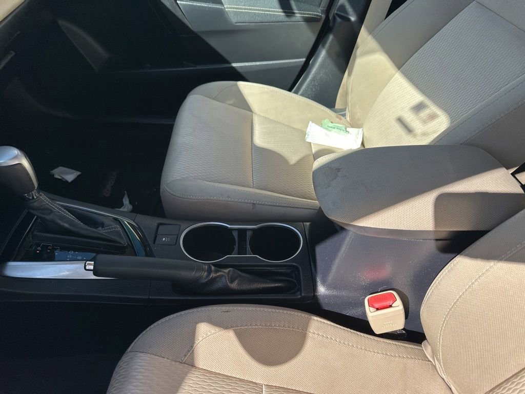 Used 2014 Toyota Corolla LE image 16