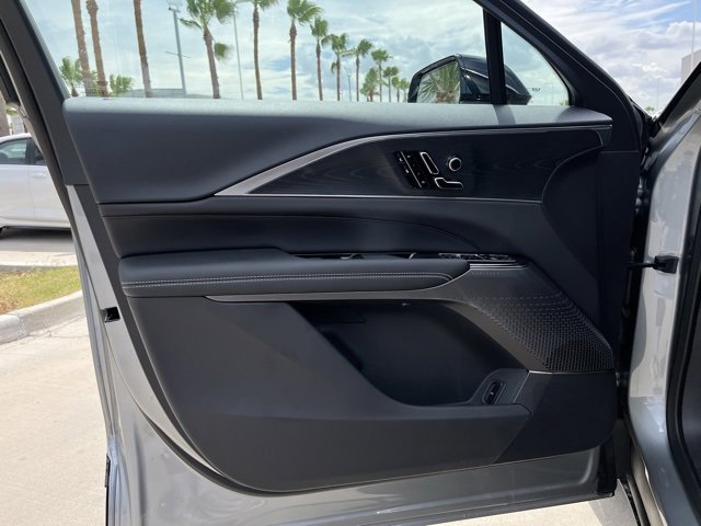 New 2025 Cadillac Lyriq Luxury image 11