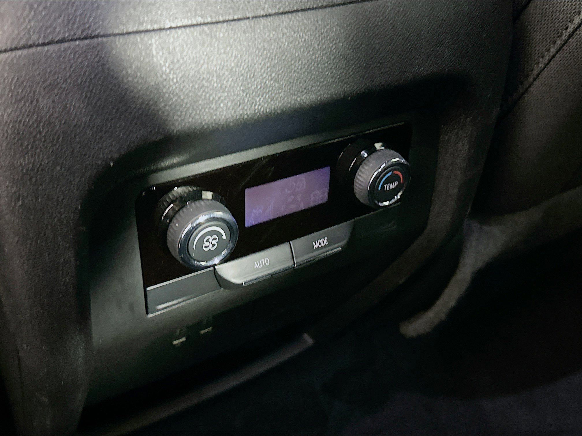 Used 2025 Chevrolet Traverse LT image 27