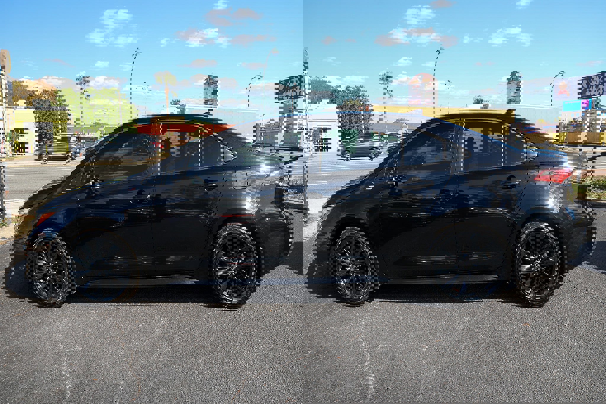 Used 2023 Toyota Corolla SE image 8