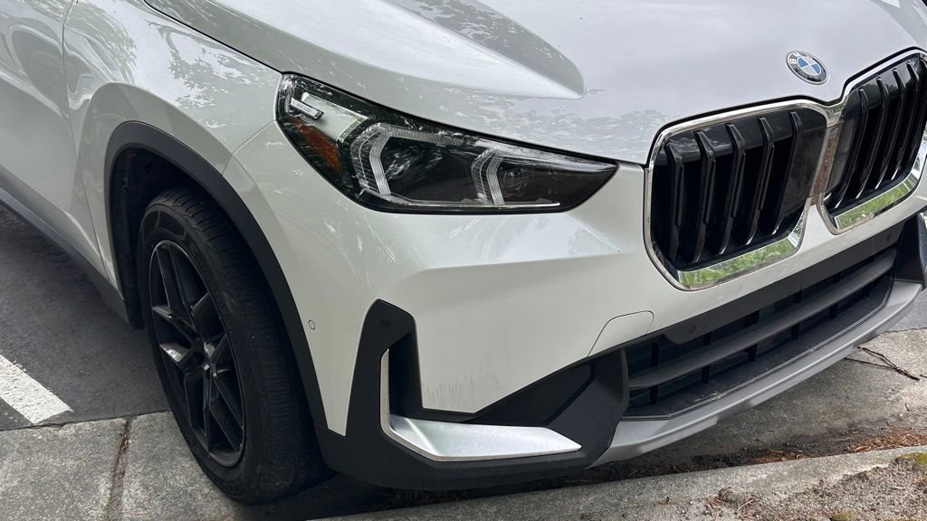 Used 2023 BMW X1 xDrive28i w/ Convenience Package AWD/4WD image 2