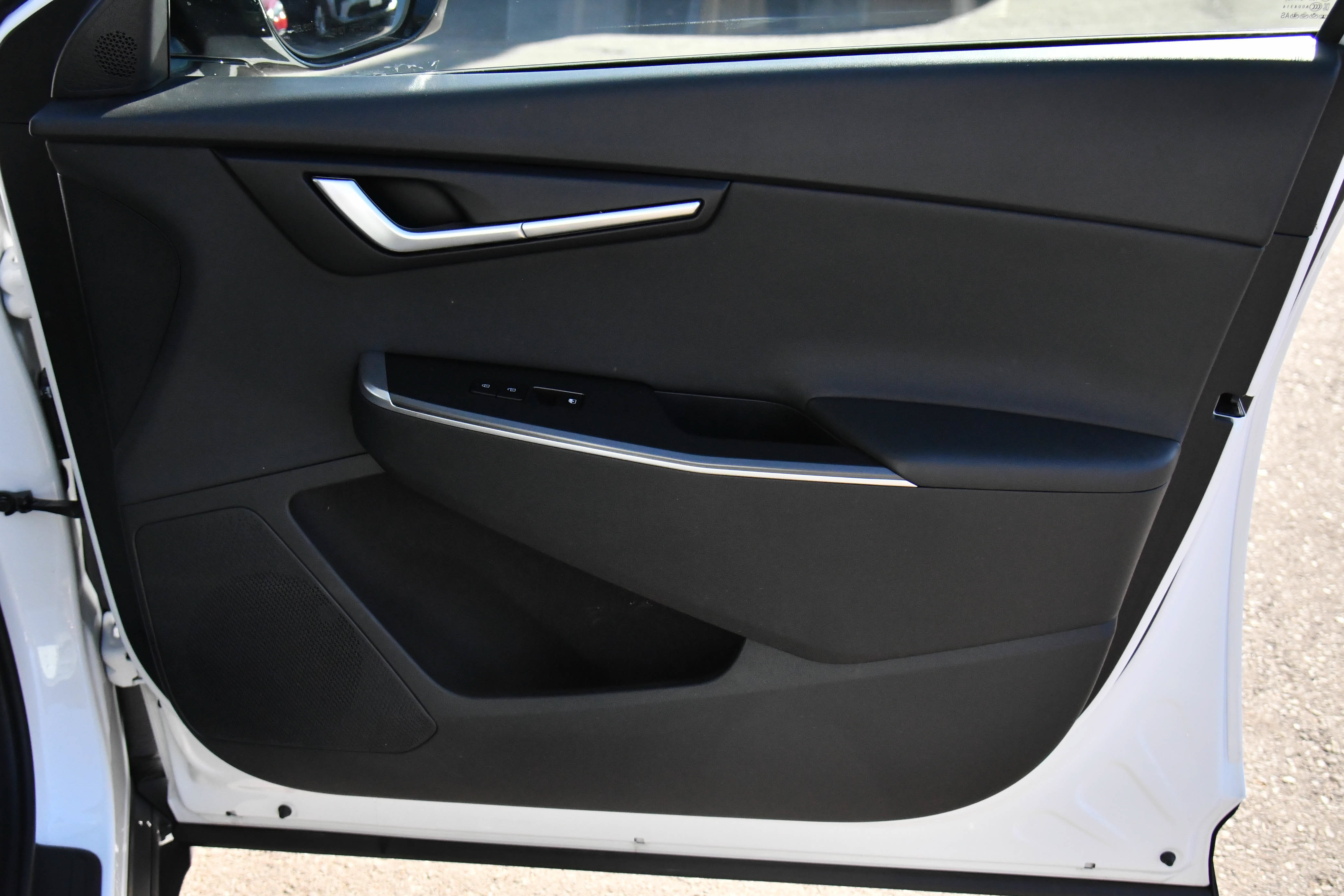 Used 2024 Kia EV6 Light RWD image 49