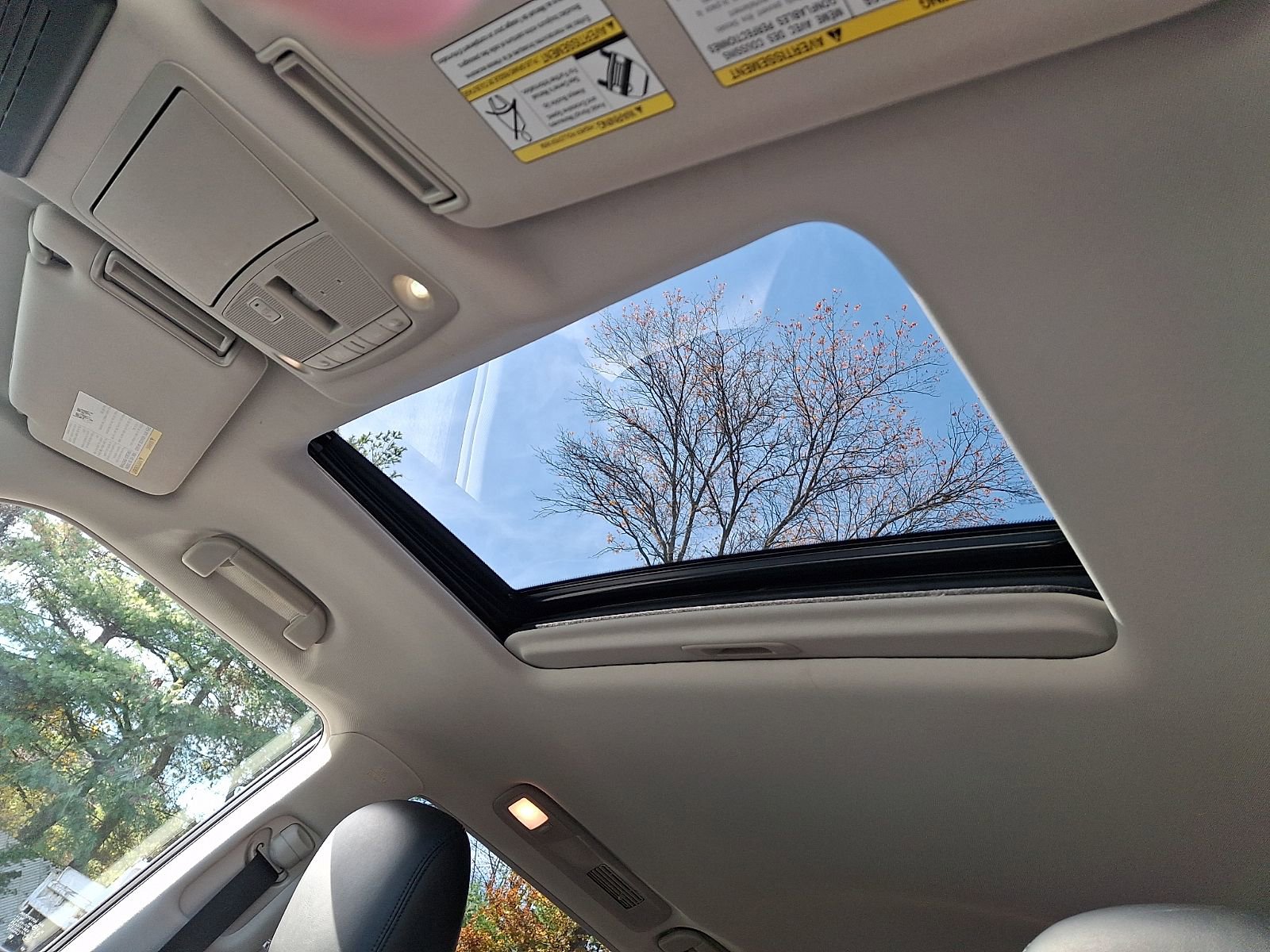 Used 2021 Nissan Armada SL w/ Captain's Chairs Package image 15