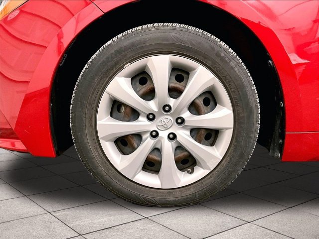 Used 2020 Toyota Corolla LE FWD image 8