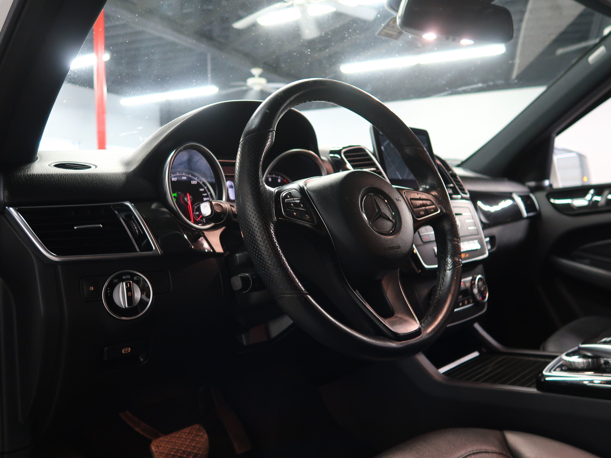 Used 2018 Mercedes-Benz GLE 350 image 27