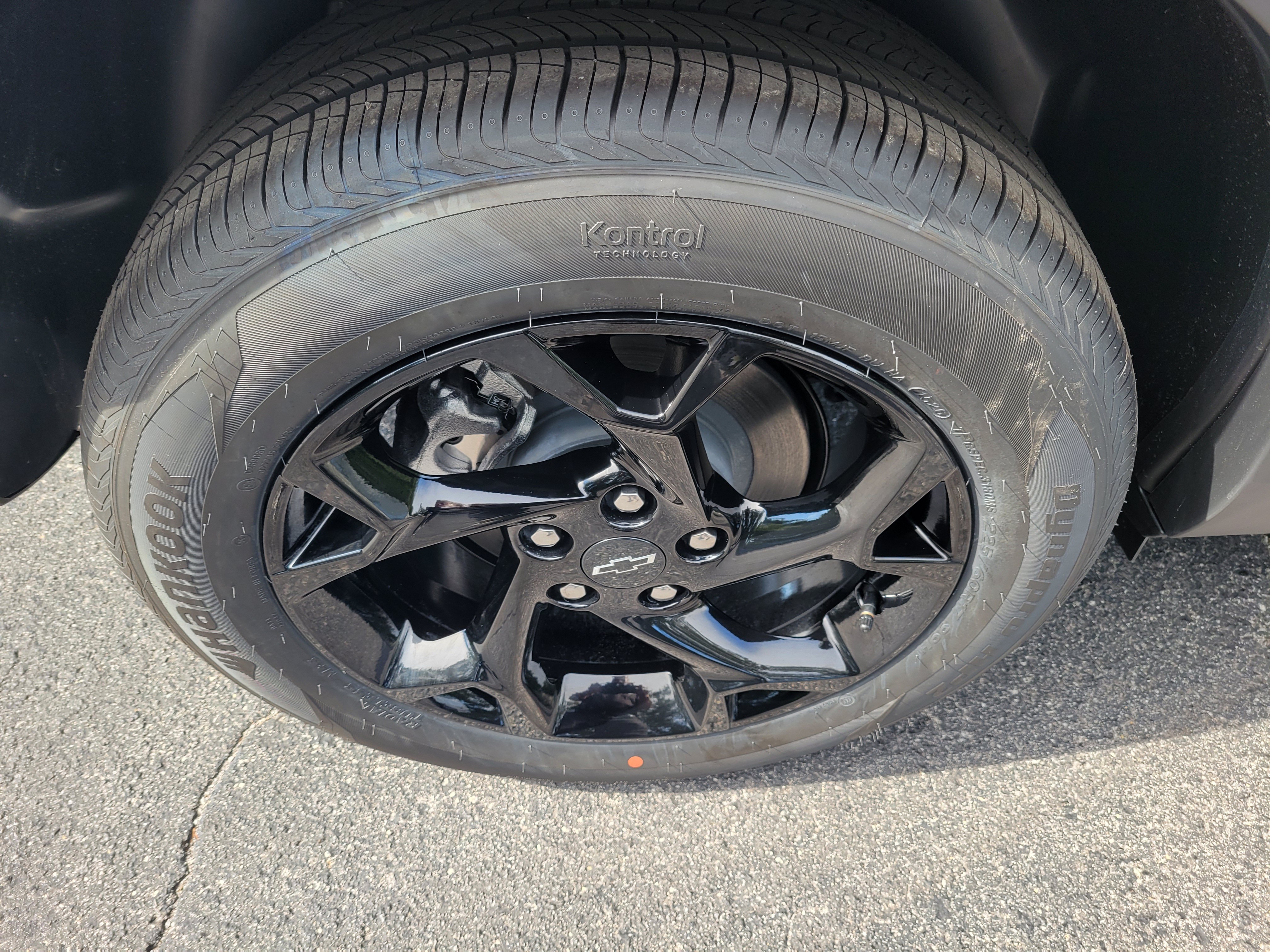 New 2026 Chevrolet Trax LT w/ Driver Confidence Package FWD image 34