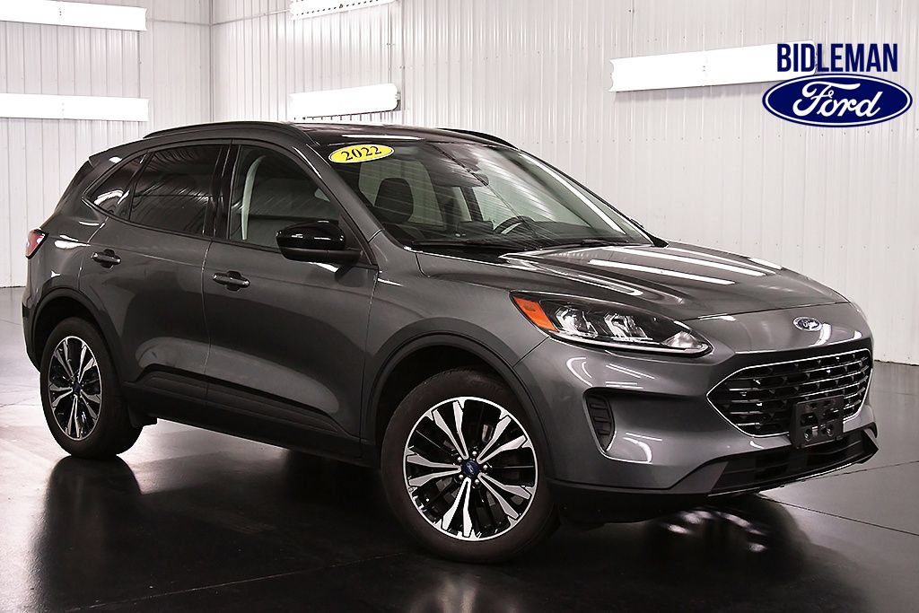 Used 2022 Ford Escape SE w/ SE Sport Appearance Package AWD/4WD image 1