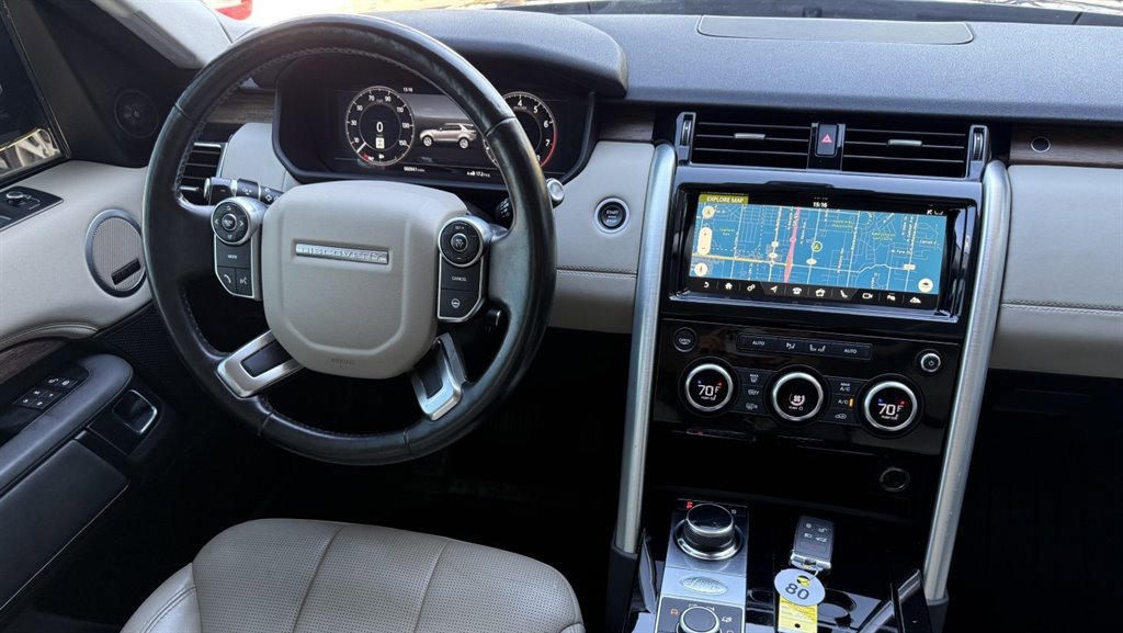 Used 2018 Land Rover Discovery HSE image 25