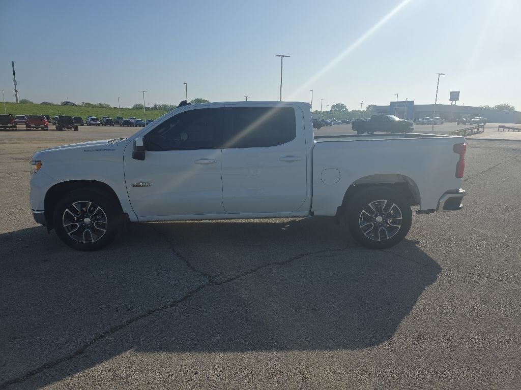 Used 2022 Chevrolet Silverado 1500 LT RWD image 6