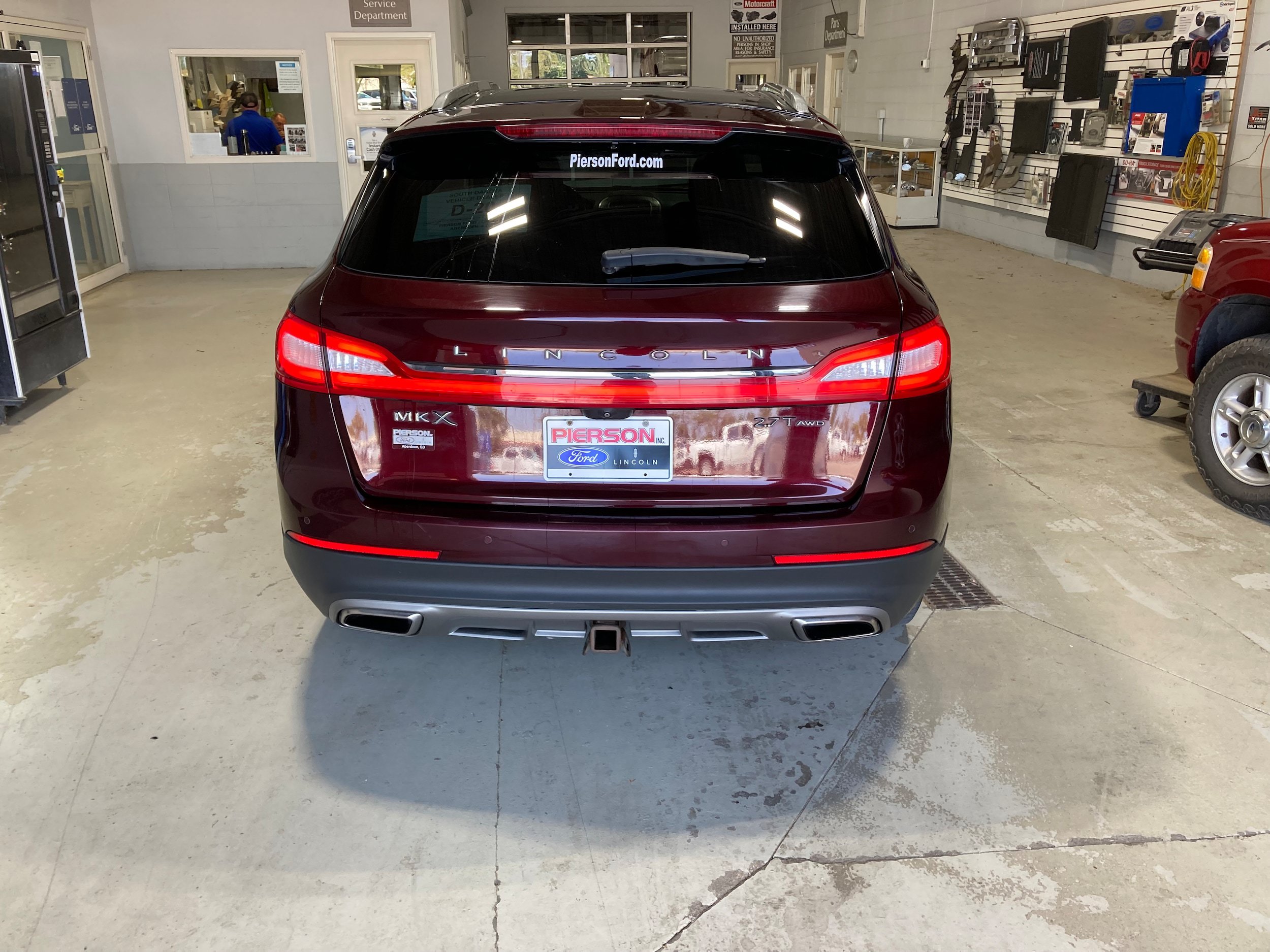 Used 2017 Lincoln MKX Select w/ Select Plus Package AWD/4WD image 17