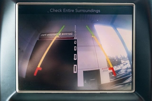Used 2017 Jeep Grand Cherokee Limited w/ Luxury Group II AWD/4WD image 16