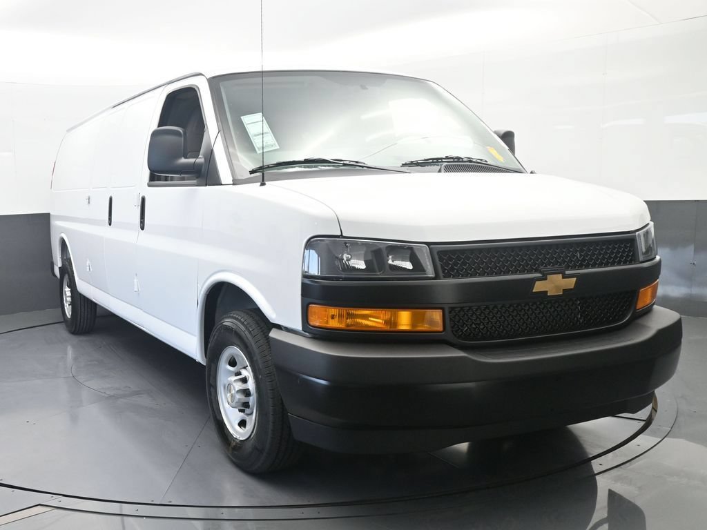 New 2026 Chevrolet Express 2500 Extended w/ Driver Convenience Package RWD image 9