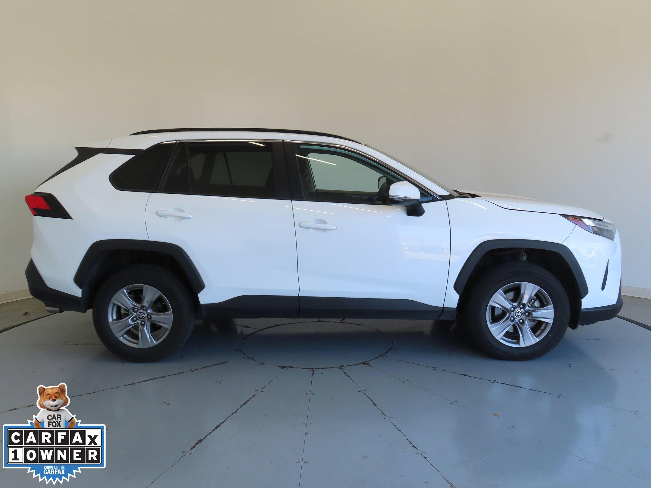 Used 2024 Toyota RAV4 XLE image 2