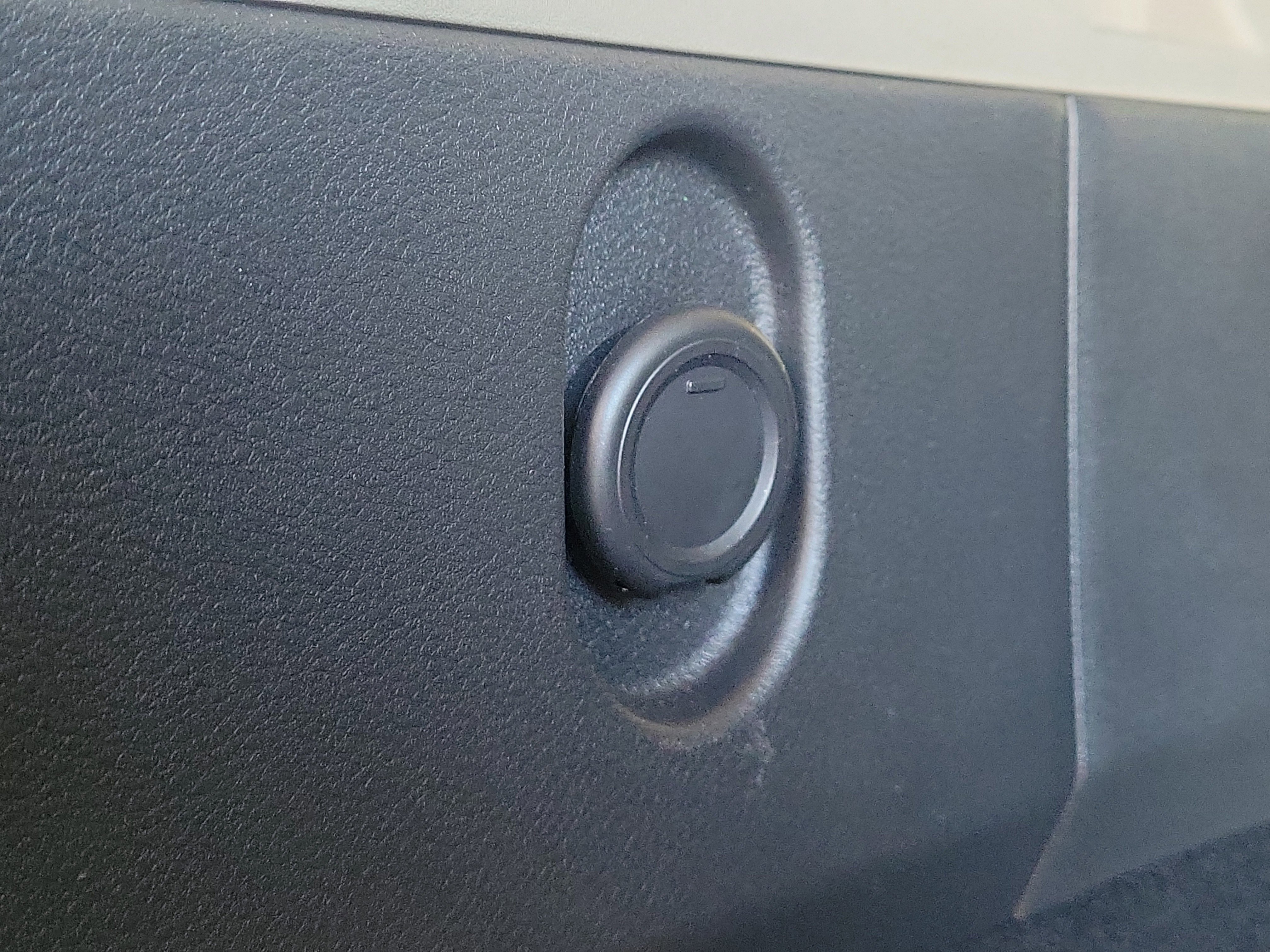 Used 2022 Nissan Rogue SV image 8