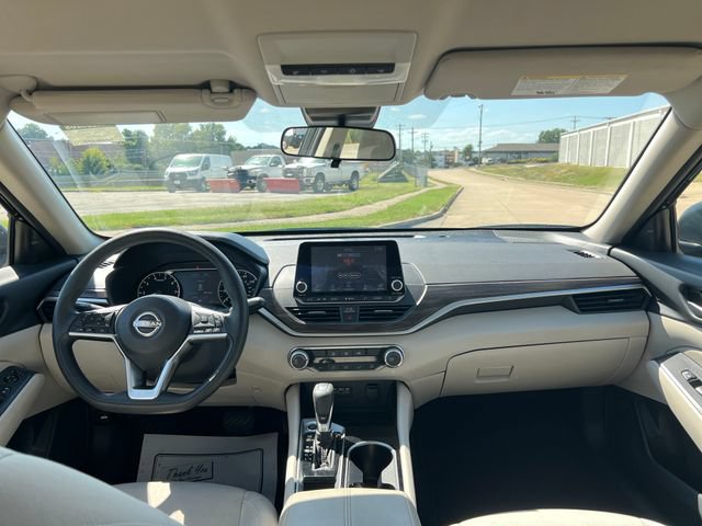 Used 2024 Nissan Altima 2.5 SV FWD image 20