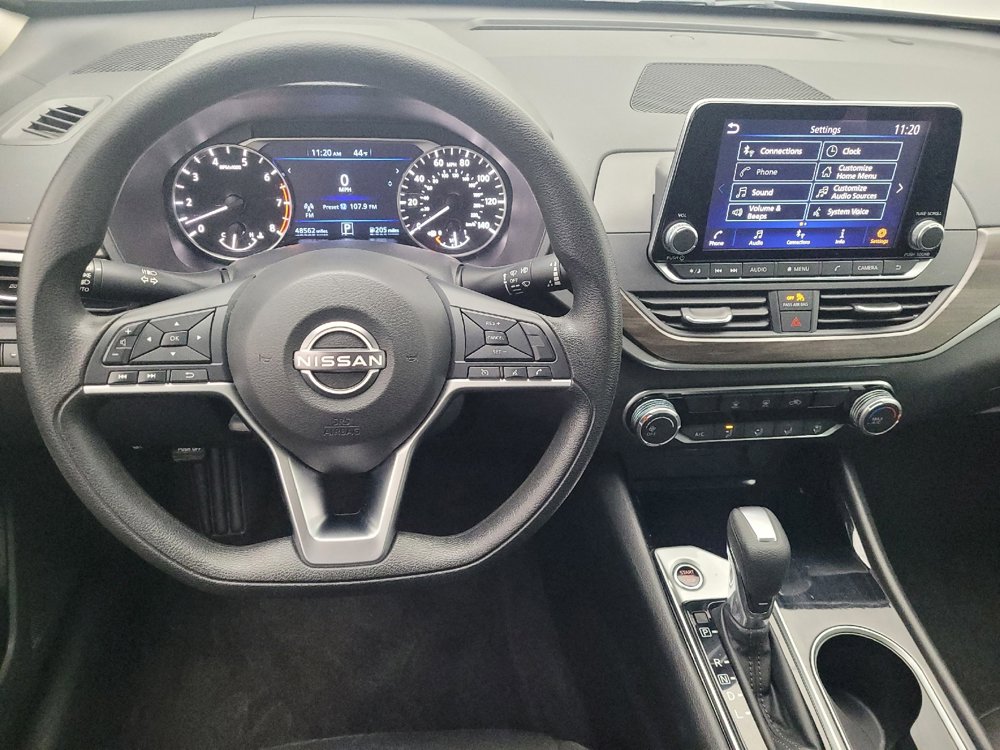 Used 2024 Nissan Altima 2.5 SV image 22