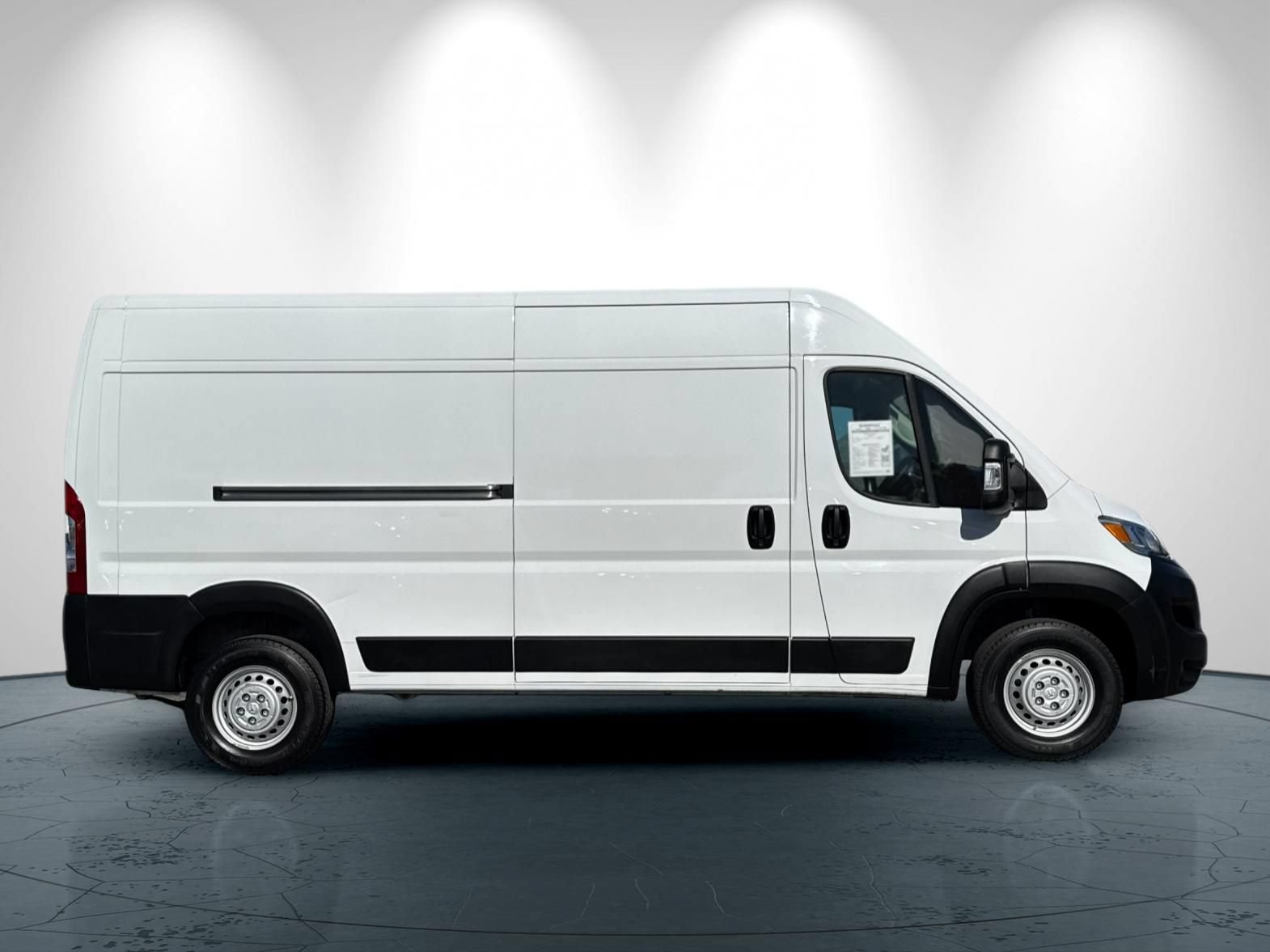 Used 2026 RAM ProMaster 2500 w/ Convenience Group FWD image 3