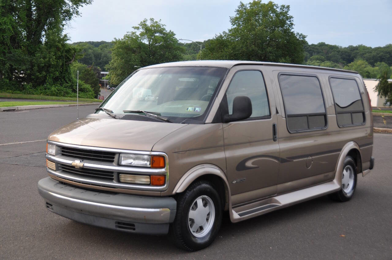 Used 1996 Chevrolet Express 1500 image 2