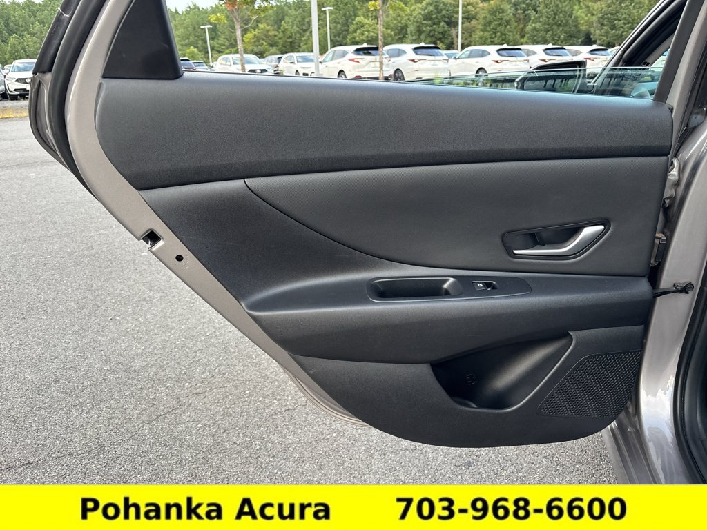 Used 2023 Hyundai Elantra Limited FWD image 27