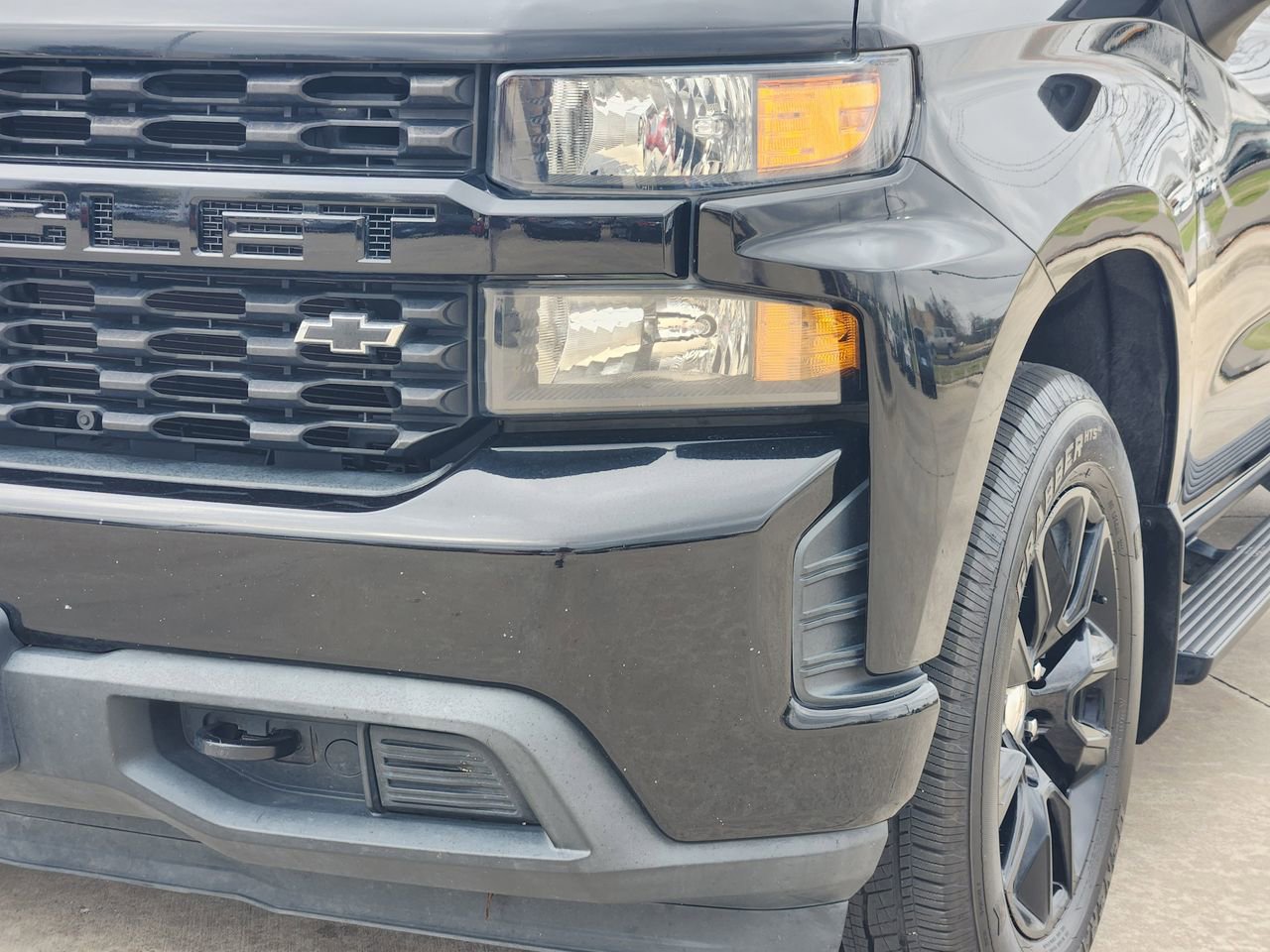 Used 2020 Chevrolet Silverado 1500 Custom w/ Custom Value Package image 9