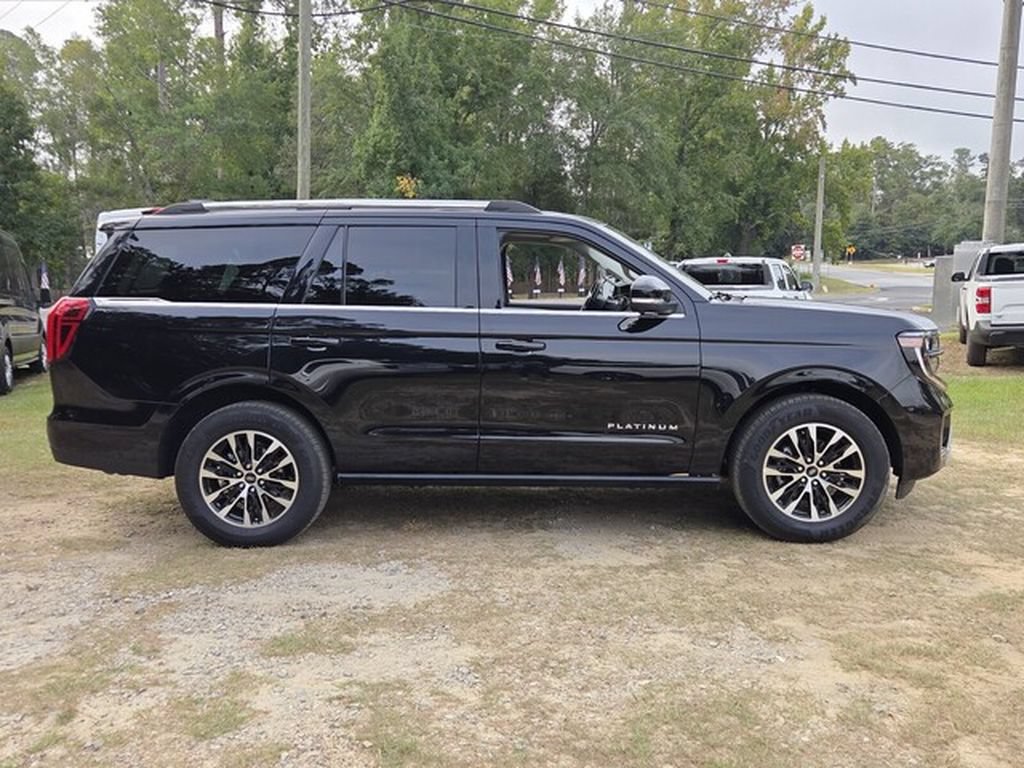 Used 2025 Ford Expedition Platinum AWD/4WD image 14