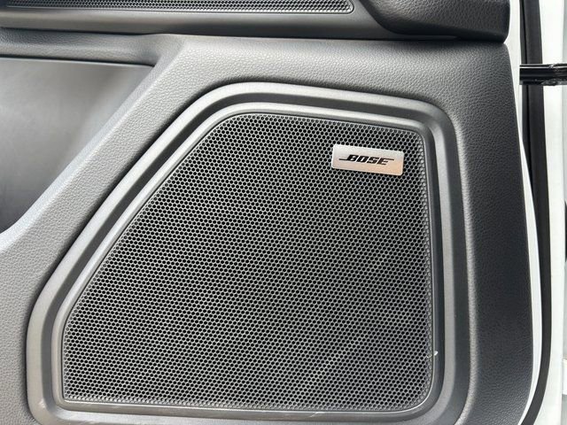 Used 2025 Porsche Macan AWD/4WD image 22