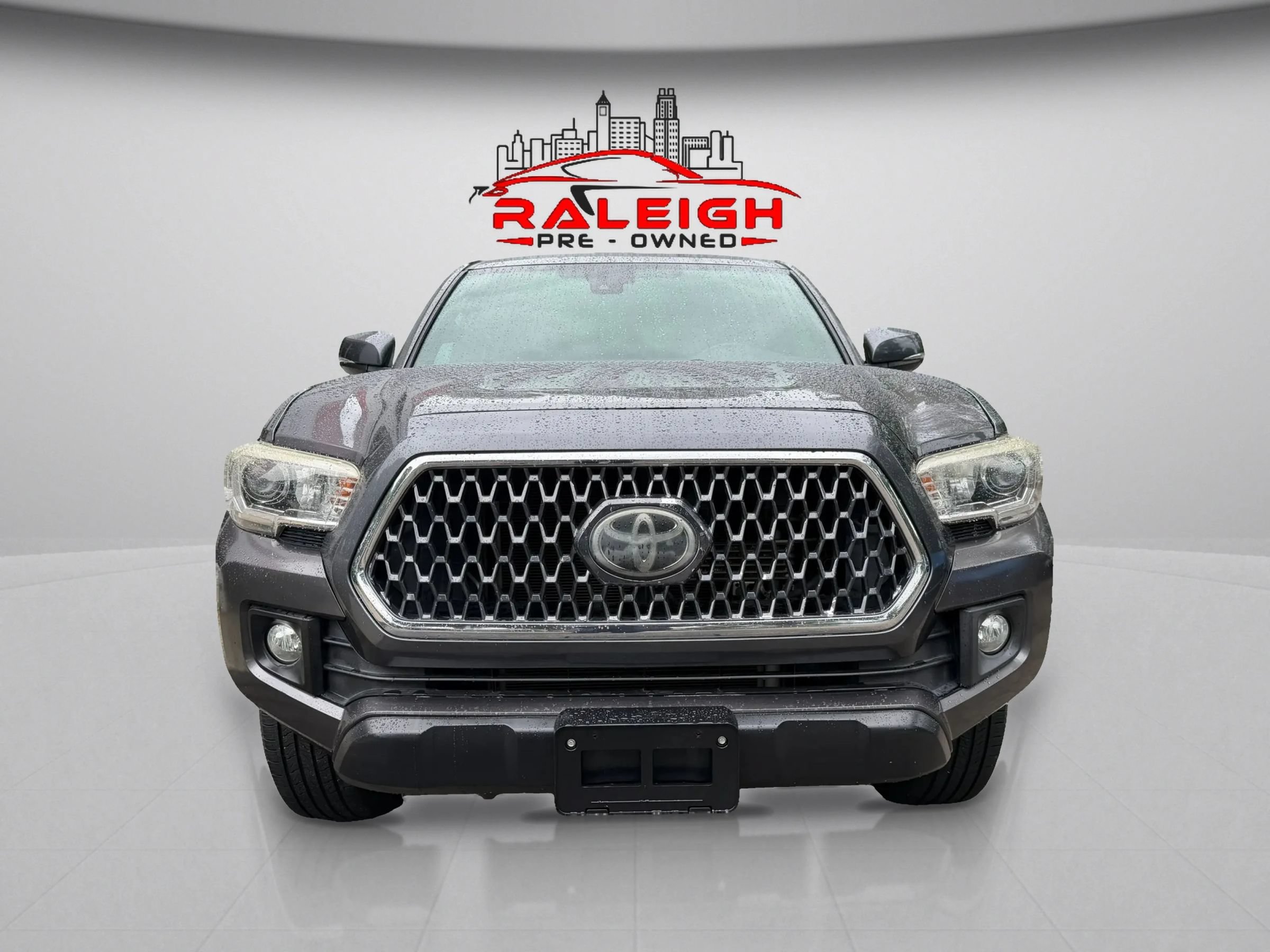 Used 2019 Toyota Tacoma TRD Off-Road RWD image 3