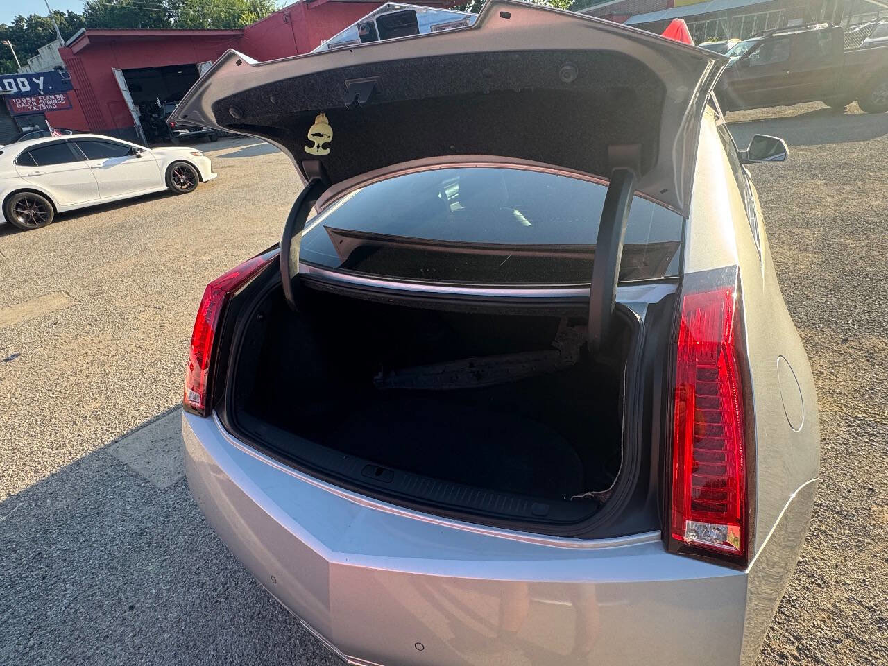 Used 2013 Cadillac CTS Premium RWD image 18