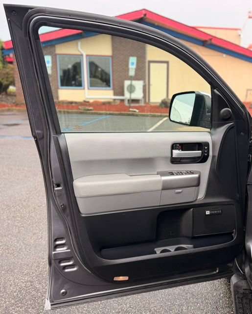 Used 2018 Toyota Sequoia Limited w/ Safety & Convenience Package AWD/4WD image 11