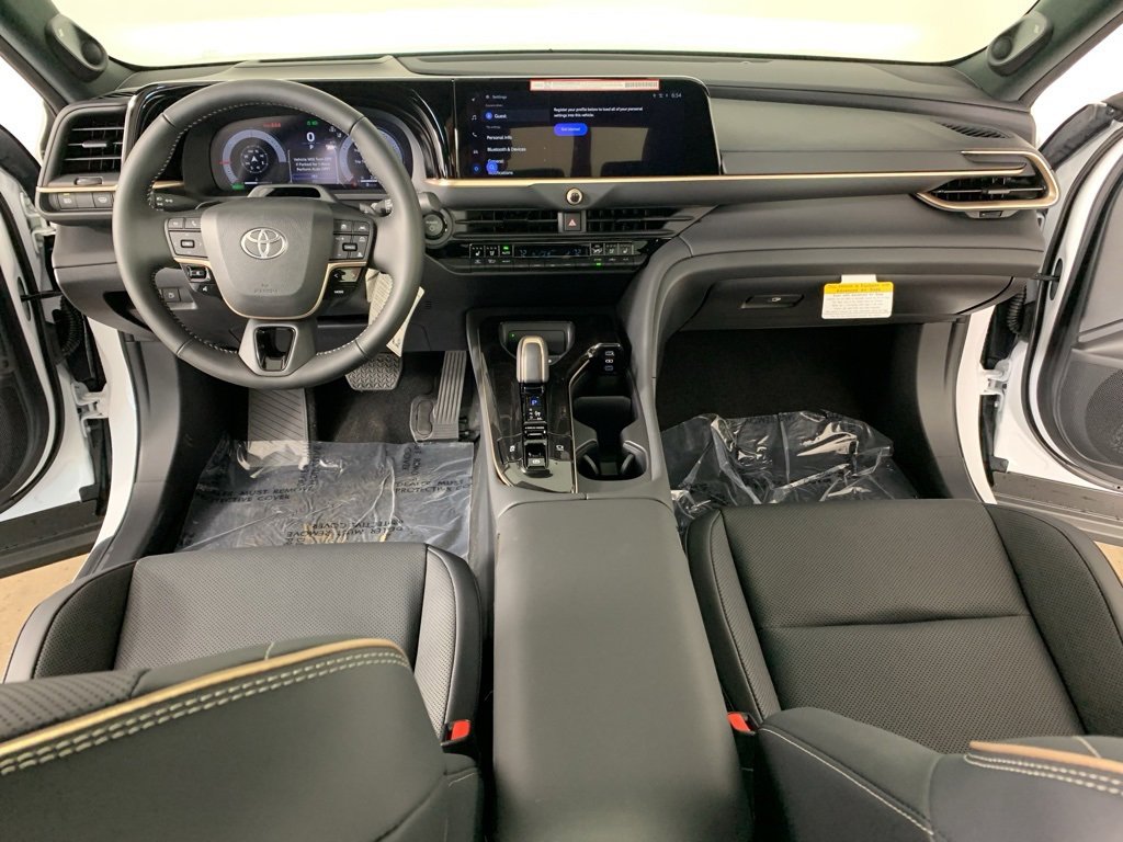 New 2026 Toyota Crown Platinum image 34