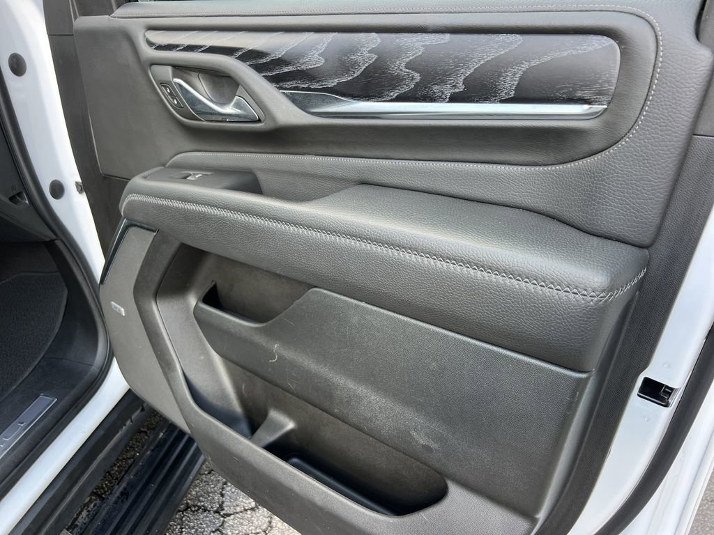 Used 2023 GMC Yukon Denali w/ Max Trailering Package image 12
