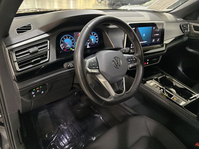 Used 2024 Volkswagen Atlas Cross Sport SE AWD/4WD image 15