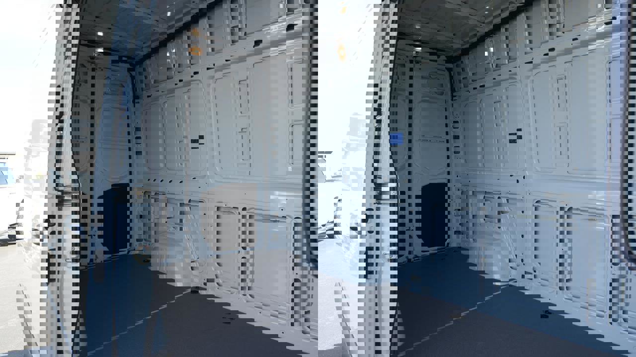 Used 2024 Mercedes-Benz Sprinter 144 Cargo image 8