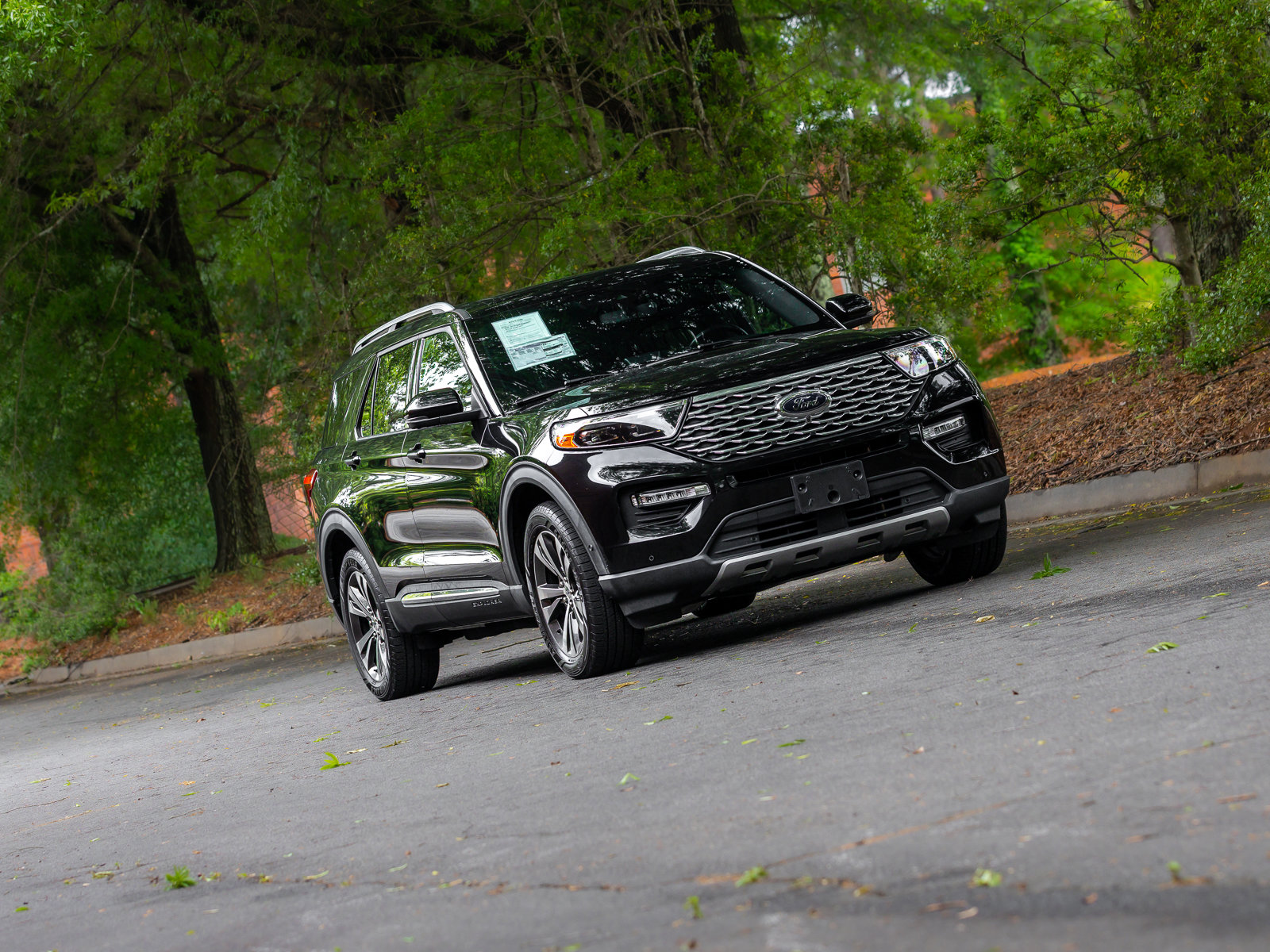 Used 2020 Ford Explorer Platinum w/ Premium Technology Package AWD/4WD image 43