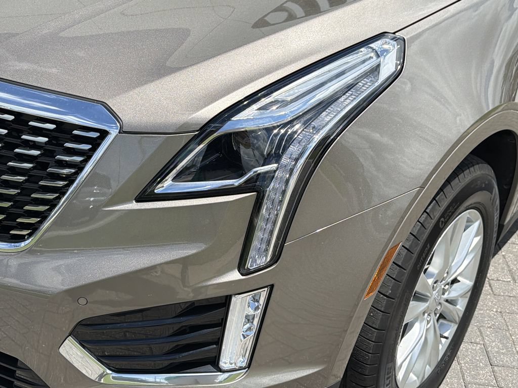 Certified 2023 Cadillac XT5 Luxury FWD image 8