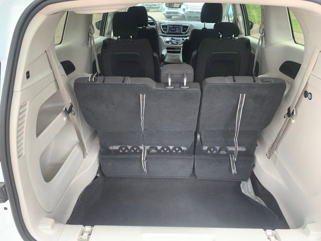 Used 2023 Chrysler Voyager LX FWD image 27