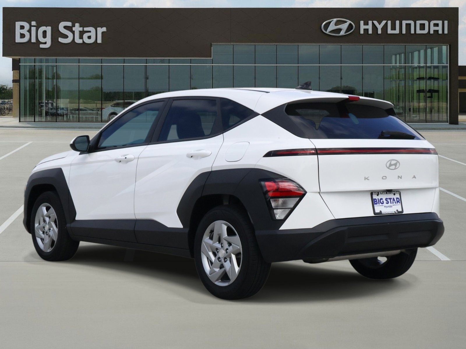 Certified 2026 Hyundai Kona SE FWD image 3