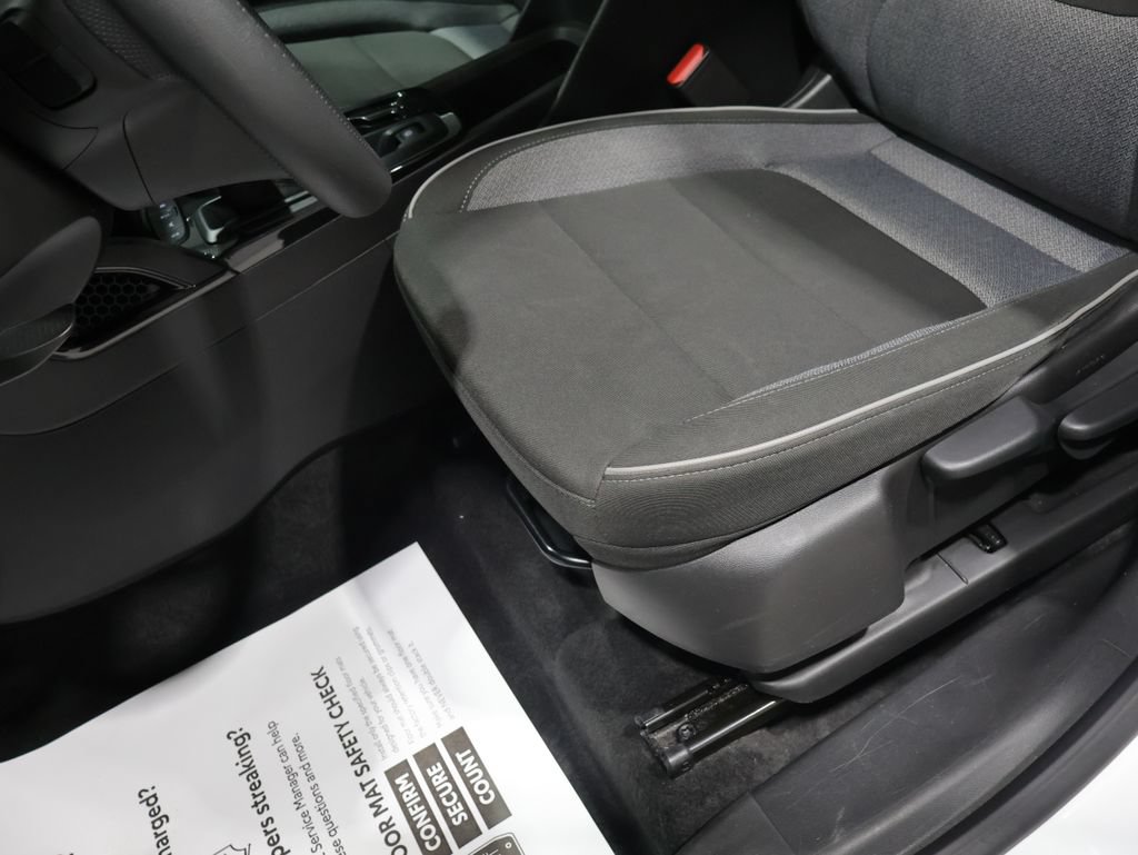 Used 2025 Chevrolet TrailBlazer LT AWD/4WD image 12