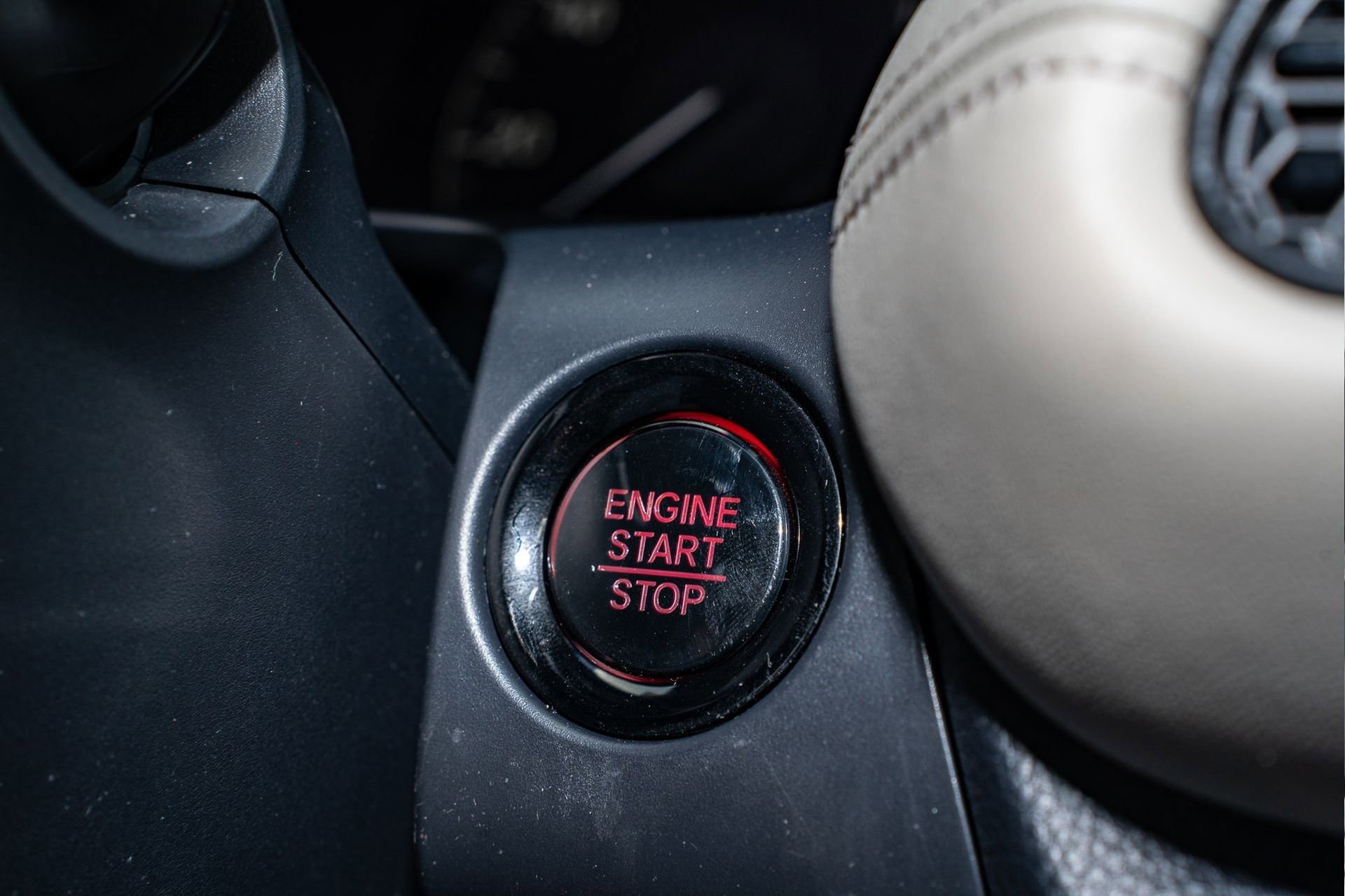 Certified 2023 Honda HR-V LX image 31