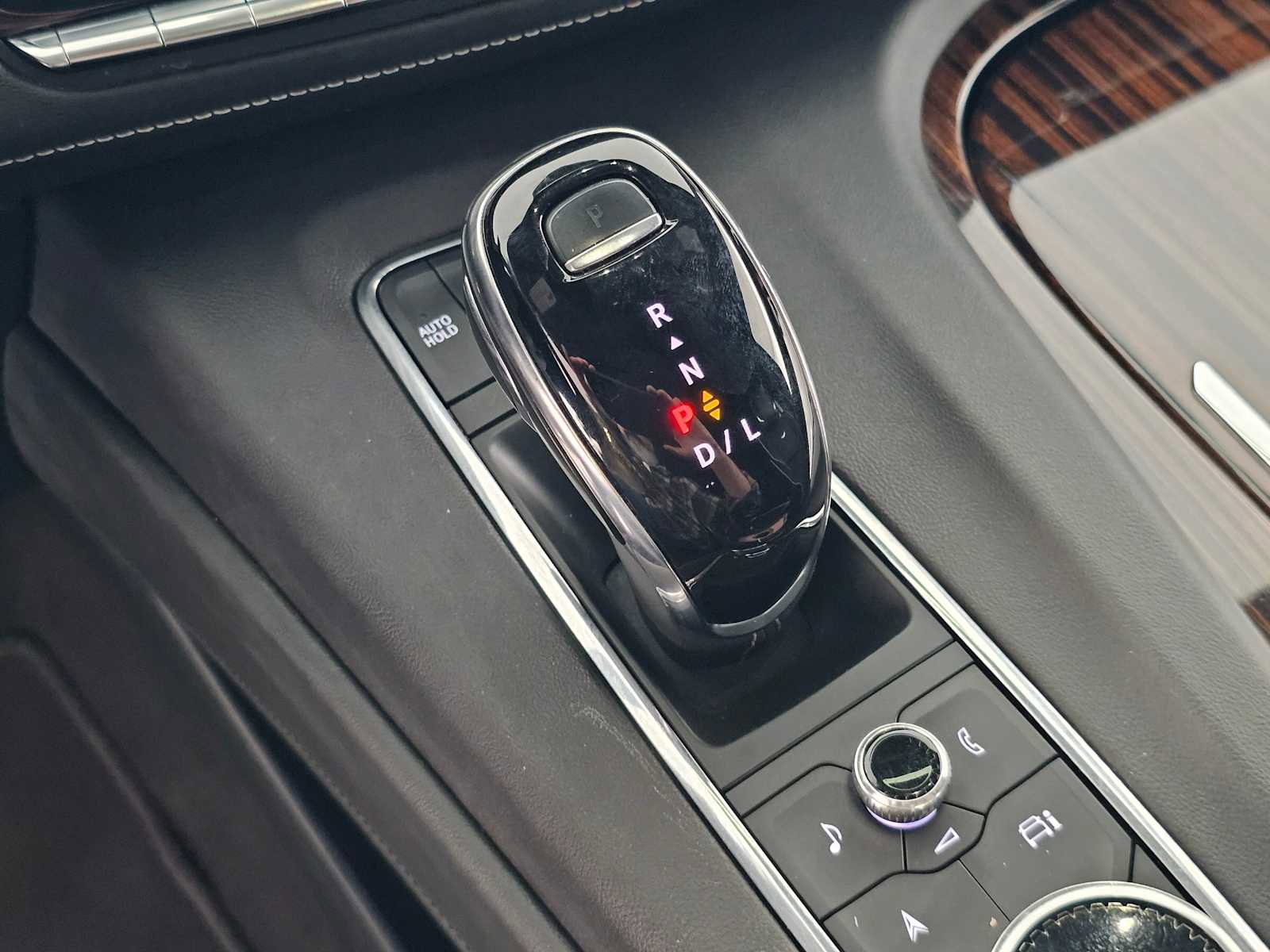 Used 2023 Cadillac Escalade Premium Luxury image 31