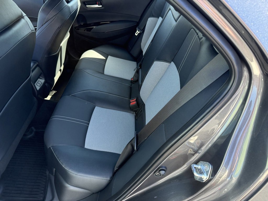 Certified 2025 Toyota Corolla XSE image 30