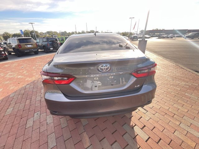 Used 2023 Toyota Camry LE FWD image 32