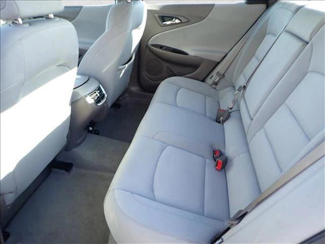 Used 2025 Chevrolet Malibu LT image 8