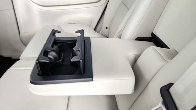 New 2026 Volvo XC90 B6 Ultra w/ Protection Package AWD/4WD image 32