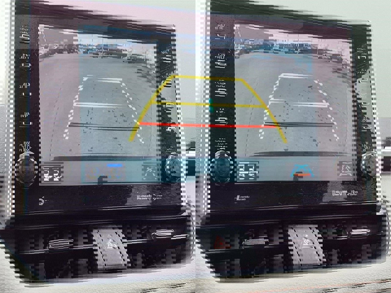 Used 2022 Toyota RAV4 XLE w/ Convenience Package image 19