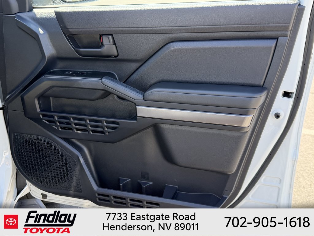 Certified 2025 Toyota 4Runner SR5 AWD/4WD image 16